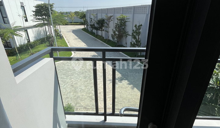 Terdekat ke Toll Hanya 10 Menit Investasi Rumah Modern Lily By Paramount Petals 2