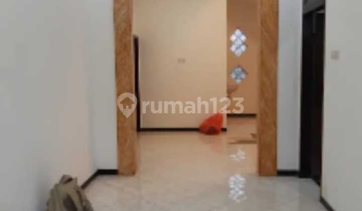 Rumah 3 Lantai di Jalan Bunga Bunga Lowokwaru Dekat Ub dan Poltek 2