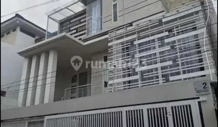 Villa Murah Batu 3 Lantai Dengan Kolam Renang Villa Murah Batu 3 Lantai Dengan Kolam Renang