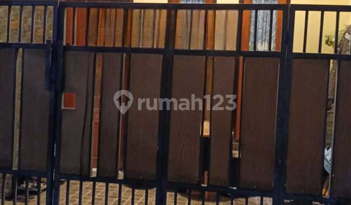 For Sale Minimalist Boarding House on Jalan Candi Mendut Suhat. 600k per room. 2