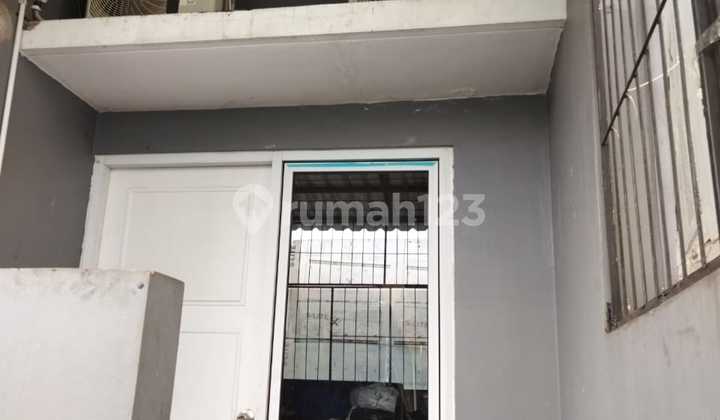 Nice house with SHM certificate, hook position, next to Gading Serpong public facility park, Bohemia Cluster, Tangerang. Nice house with SHM certificate, hook position, next to Gading Serpong public facility park, Bohemia Cluster, Tangerang.