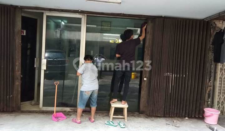 Shop House 3.5 Floors. Super Strategic Location.. City Harmony. Close to Transjakarta and MRT. Shop House 3.5 Floors. Super Strategic Location.. City Harmony. Close to Transjakarta and MRT.