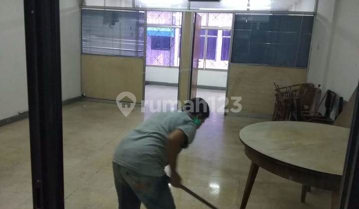 Shop House 3.5 Floors. Super Strategic Location.. City Harmony. Close to Transjakarta and MRT. Shop House 3.5 Floors. Super Strategic Location.. City Harmony. Close to Transjakarta and MRT.