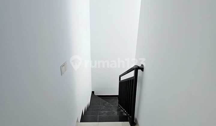 Rumah Baru Renov Hylands Greenwich BSD 8x14 2