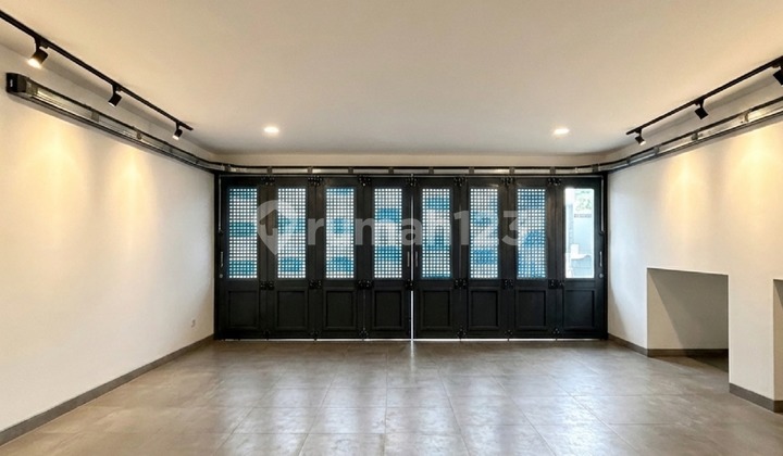 Luxury Homes Rarely Like This!! De Latinos - Bsd 2