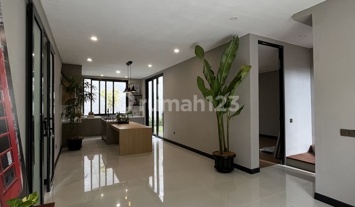 DIJAMIN MURAH RUMAH NYAMAN ADEM VERSAILLES BSD DIJAMIN MURAH RUMAH NYAMAN ADEM VERSAILLES BSD