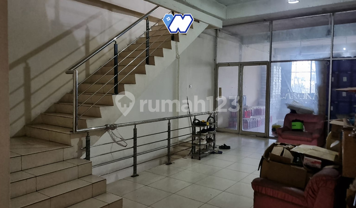 Flood Free, Shophouse, 3 Floors, Freehold Title, Close to City Bus Access, in Merdeka 2