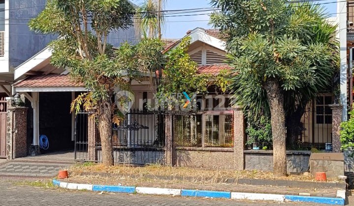 TURUN HARGA BANYAK! Dijual Rumah di Boulevard  Araya Malang 2
