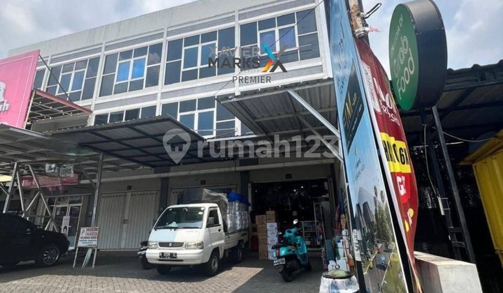 For Sale: Strategic 3-Story Shop House on Sigura2 Road Axis, Malang