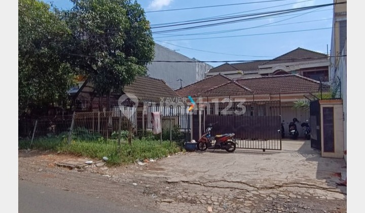 TURUN HARGA 3 M !  Dijual Rumah Klasik di Langsep Malang