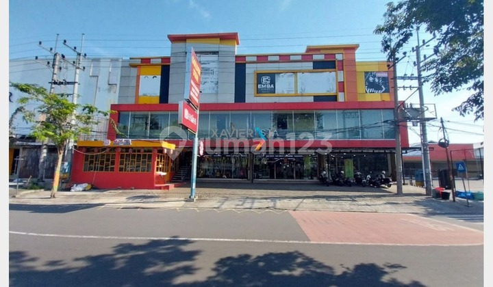Rare Find! Commercial Space for Sale in Tompokersan, Lumajang City Rare Find! Commercial Space for Sale in Tompokersan, Lumajang City
