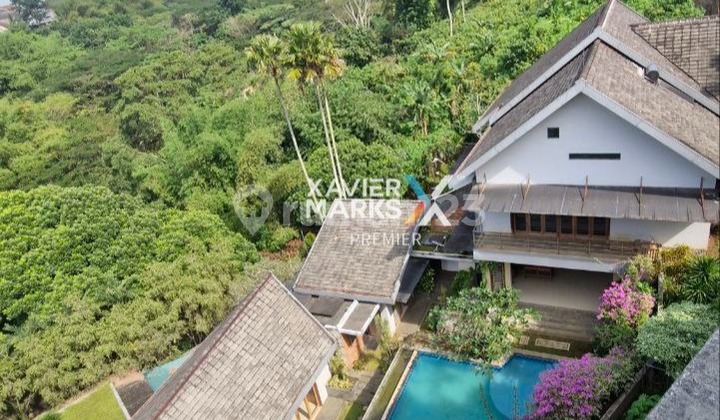 Dijual Rumah Mewah Konsep Resort Full Furnished di Tidar, Malang