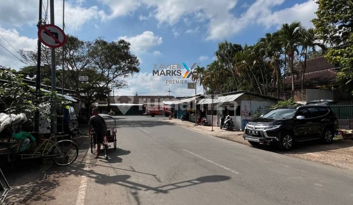 Dijual / Disewakan Rumah Klasik Terawat di Klojen Malang Dijual / Disewakan Rumah Klasik Terawat di Klojen Malang