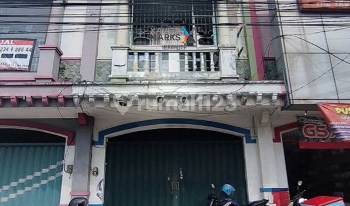 For Sale Strategic 2-Story Shop House in Singosari, Malang