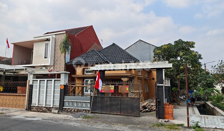 *Dijual / Disewakan Rumah Hook Terawat Di Janti Sukun Malang* 1