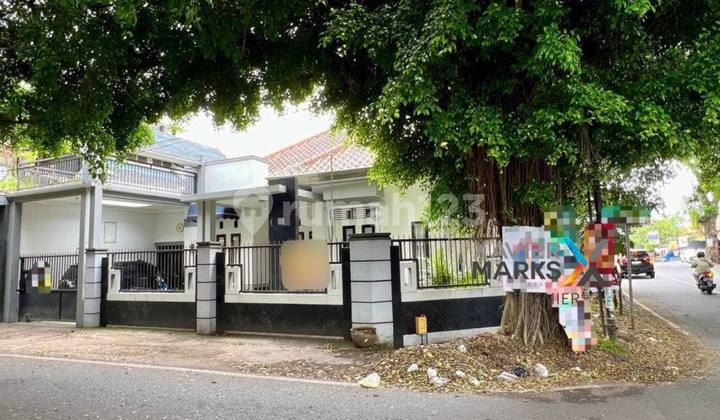 Dijual Rumah Furnished Terawat di Jalan Soekarno Hatta Malang