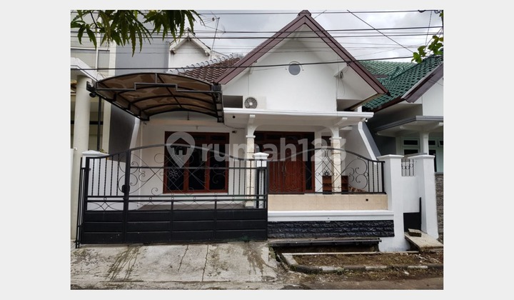 For Rent: Ready-to-Live House in the Elite Taman Sulfat Residential Area For Rent: Ready-to-Live House in the Elite Taman Sulfat Residential Area