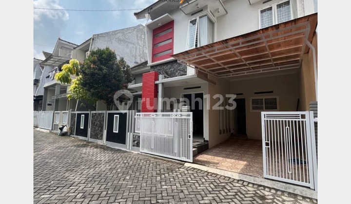 Dijual Rumah Modern Minimalis Full Furnished  di Borobudur Malang