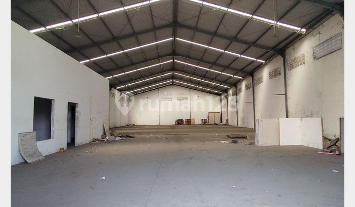 Warehouse for rent, ready to use in Lawang, Malang. Warehouse for rent, ready to use in Lawang, Malang.