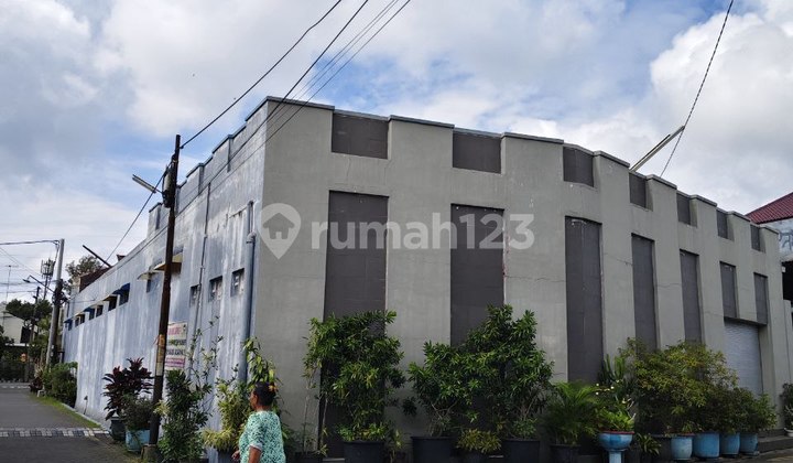 FOR SALE WAREHOUSE in the city center Simpang Borobudur Malang FOR SALE WAREHOUSE in the city center Simpang Borobudur Malang