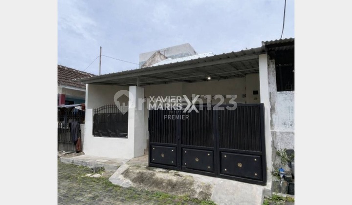 For Sale Well-Maintained Ready-to-Occupy House in Bandulan Malang