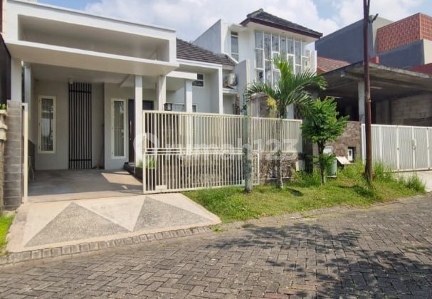 PRICE DROP! Ready-to-Occupy House for Rent in Araya Malang 2