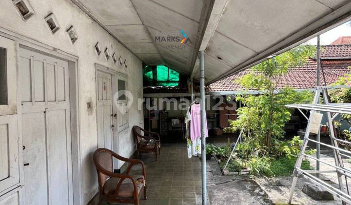For Sale Classic Well-Maintained House in Gunung Gunung Klojen Malang 2