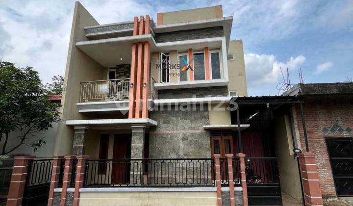 *Dijual Rumah Kos Selangkah ke Kampus UMM di Lowokwaru Malang* *Dijual Rumah Kos Selangkah ke Kampus UMM di Lowokwaru Malang*