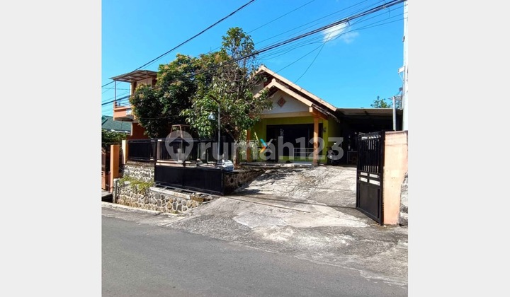 Dijual Rumah Klasik Daerah Beji, Junrejo Kota Batu Dijual Rumah Klasik Daerah Beji, Junrejo Kota Batu