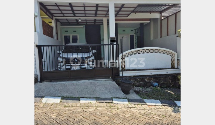 For Rent Semi Furnished House in Villa Bukit Sengkaling, Malang
