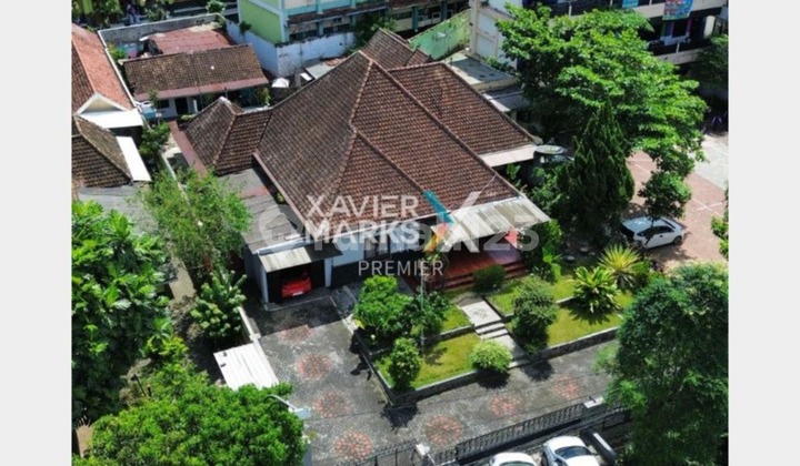 Vintage House for Sale in Blimbing, Malang