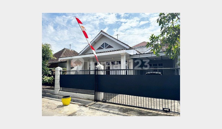 For rent spacious house in Bunulrejo, Blimbing, Malang