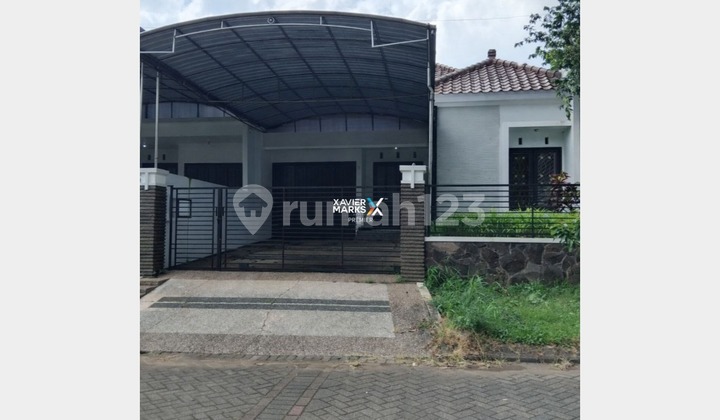 Disewakan Rumah Istimewa di Kawasan Elite Istana Dieng - Disewakan Rumah Istimewa di Kawasan Elite Istana Dieng -