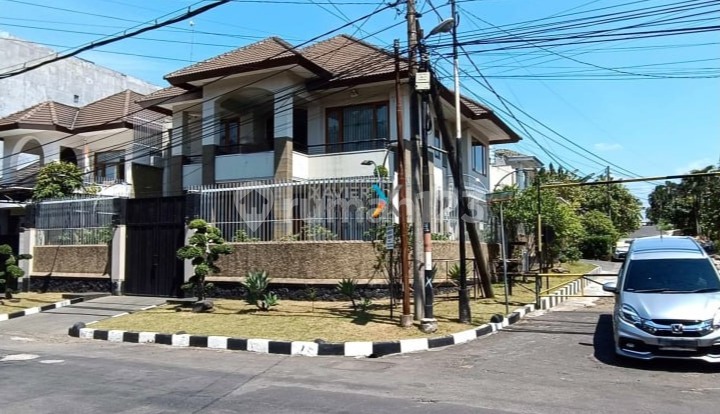 Dijual Rumah Mewah Terawat Di Boulevard Puncak Dieng, Malang 
