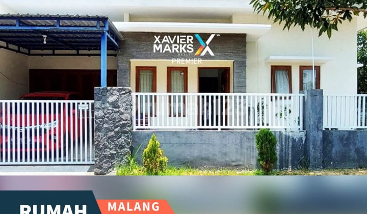 Rumah Modern Hook di Boulevard Graha Kencana, Blimbing Malang