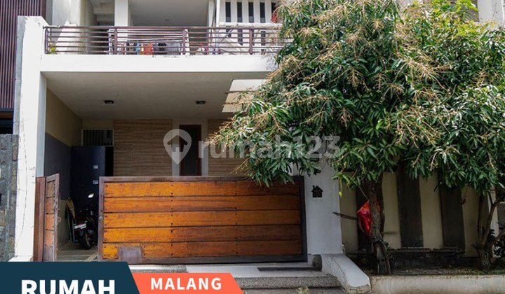 Rumah Mewah Strategis Di Villa Puncak Tidar Malang