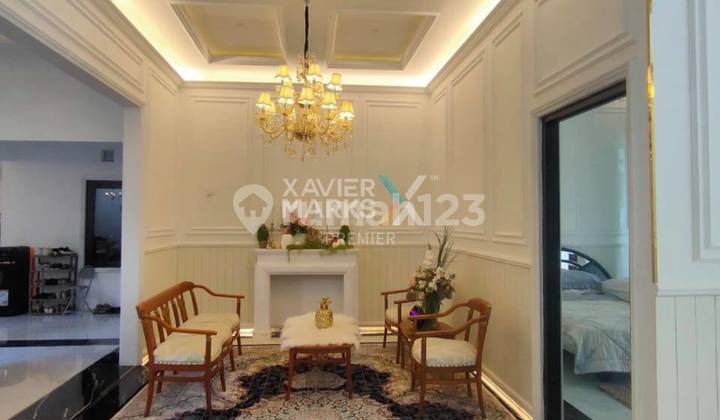 American Classic Design House in Permata Jingga Housing Complex, Lowokwaru, Malang 2