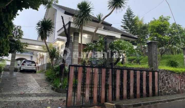 For Sale: Villa with extensive land in Griya Alam Permata, Ngijo, Karangploso, Malang.