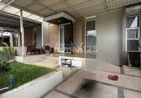 Modern Minimalist House in Austinville Housing, Dieng Malang 2