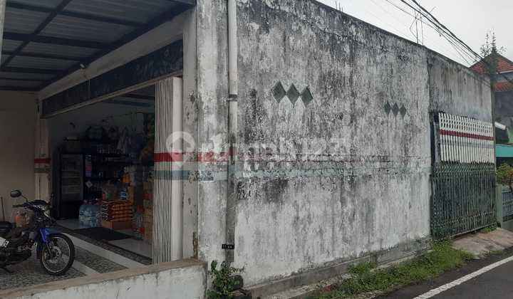FOR SALE – 3 Shophouses Combined into 1 House at 0 Km Polehan Main Road MALANG 2