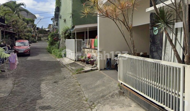 Ready-to-Occupy Villa in Griya Modern Estate Oro-Oro Ombo, Batu City 2