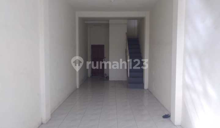Ready-to-Use and Strategic Shop House on Jalan Bandulan Barat, Wagir, Malang 2
