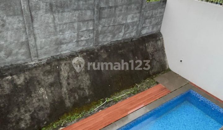 Villa House with Private Pool in Oro-Oro Ombo Batu 2