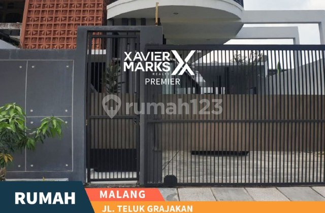 Stylish Design House on Teluk Grajakan Street, Blimbing, Malang Stylish Design House on Teluk Grajakan Street, Blimbing, Malang