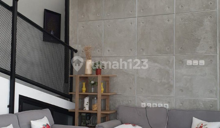 Stylish Design House on Teluk Grajakan Street, Blimbing, Malang Stylish Design House on Teluk Grajakan Street, Blimbing, Malang