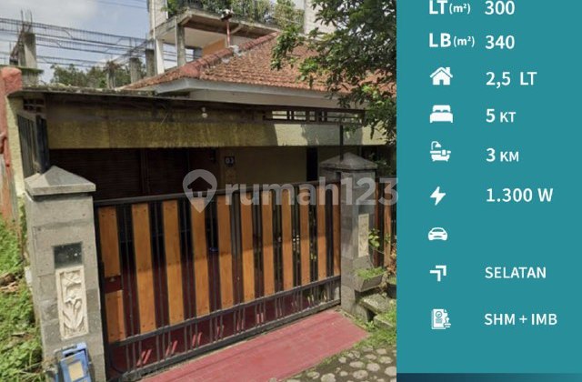 Rumah Klasik Di Jalan Teluk Etna Arjosari Blimbing Malang Rumah Klasik Di Jalan Teluk Etna Arjosari Blimbing Malang