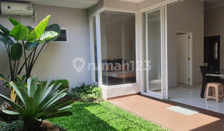 A Comfortable House in Well-Maintained Condition, Ready to Occupy at Istana Dieng Malang