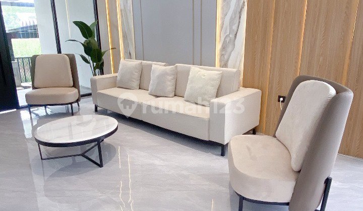 New Super Luxury Villa with Tropical Modern Design in Oro-Oro Ombo, Batu City New Super Luxury Villa with Tropical Modern Design in Oro-Oro Ombo, Batu City