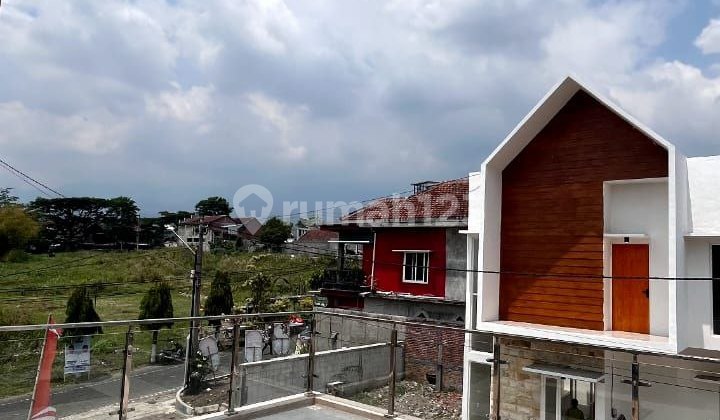 Villa Cantik dengan Private Pool Full Furnished di Mojowarno Junrejo Kota Batu 2