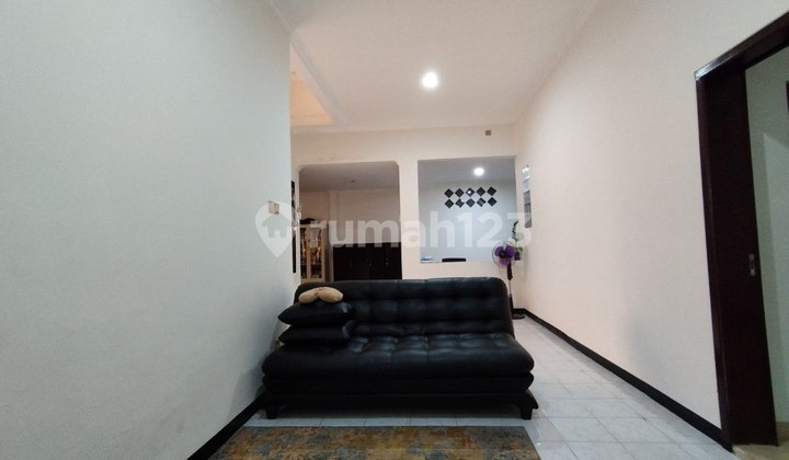 Comfortable Ready-to-Live House in Raden Intan Arjosari Blimbing Malang 2